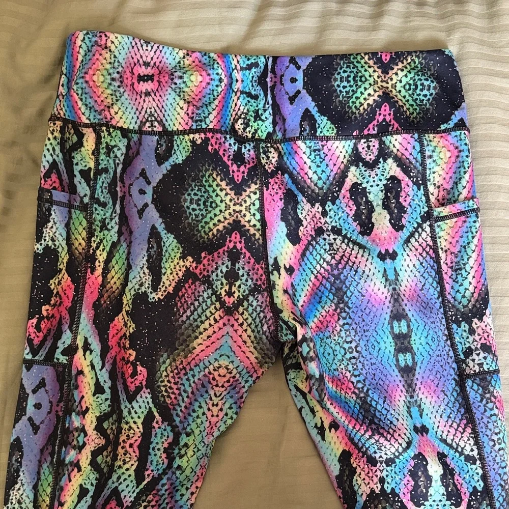 CVG- ‘Hypnotized’- full length leggings - Picture 5 of 6